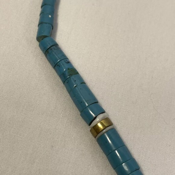 Turquoise Puka Shell Beaded Necklace Carved Mother of Pearl Pendant Vintage - Picture 7 of 10